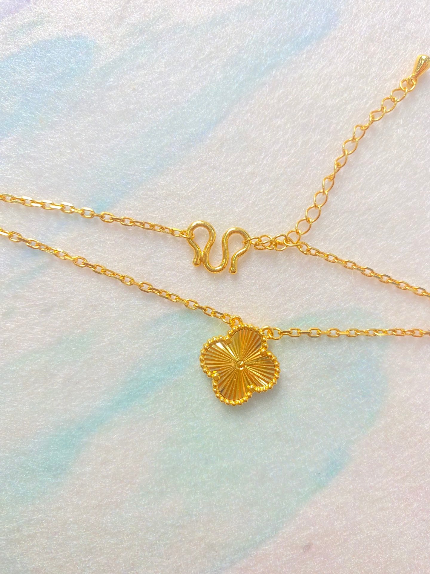 Four leaf clover necklace