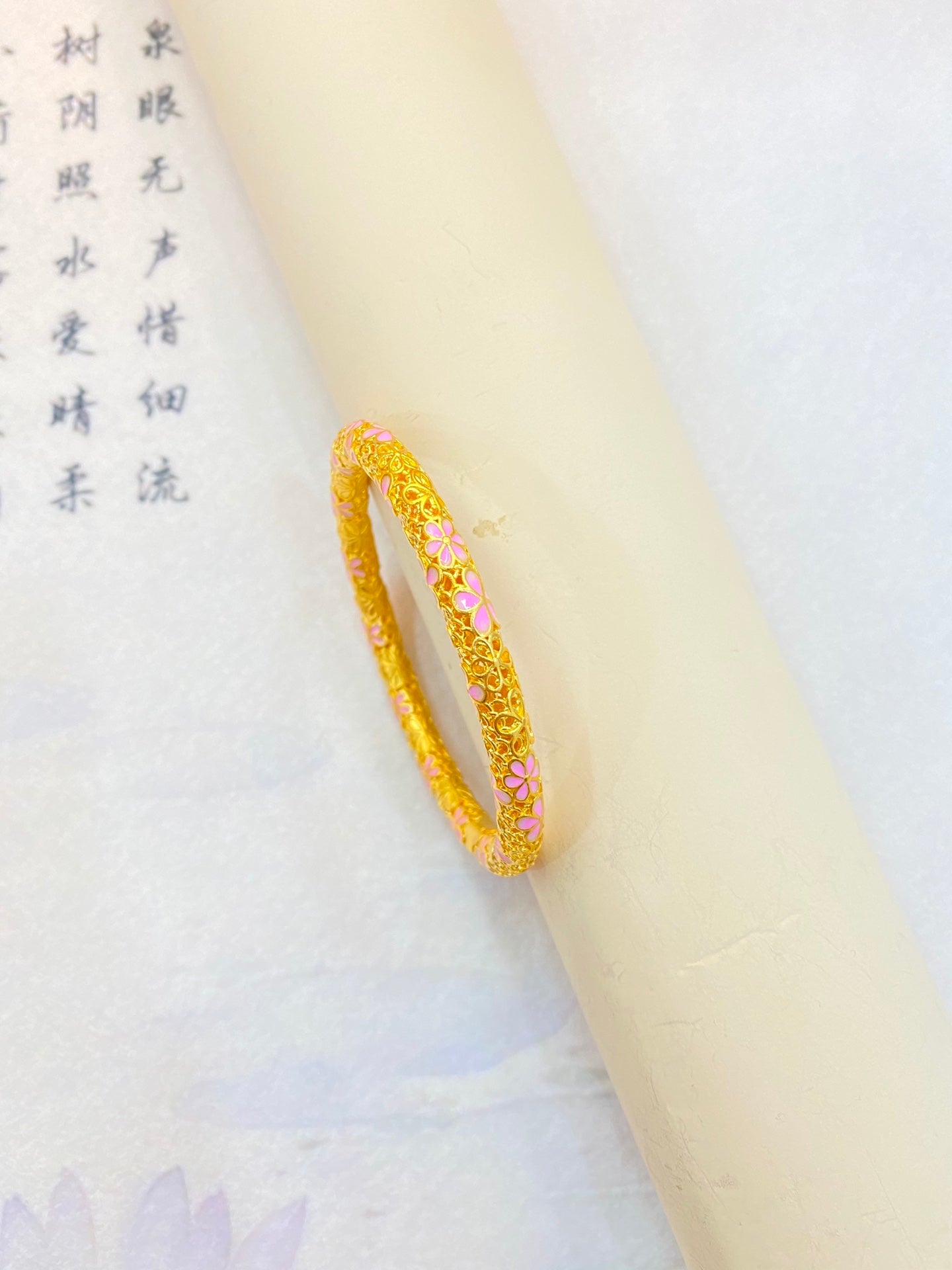 Peach Blossom Round Bracelet
