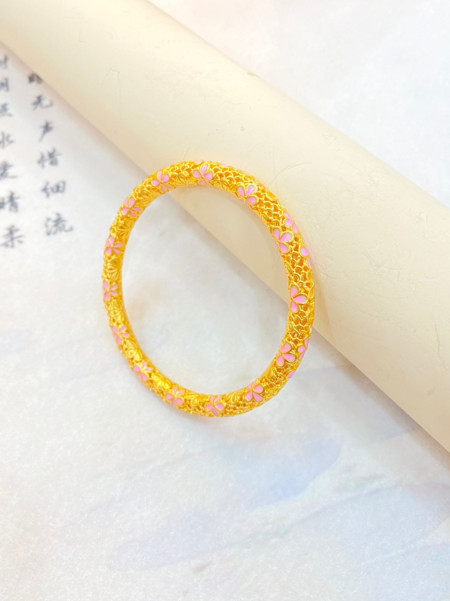Peach Blossom Round Bracelet