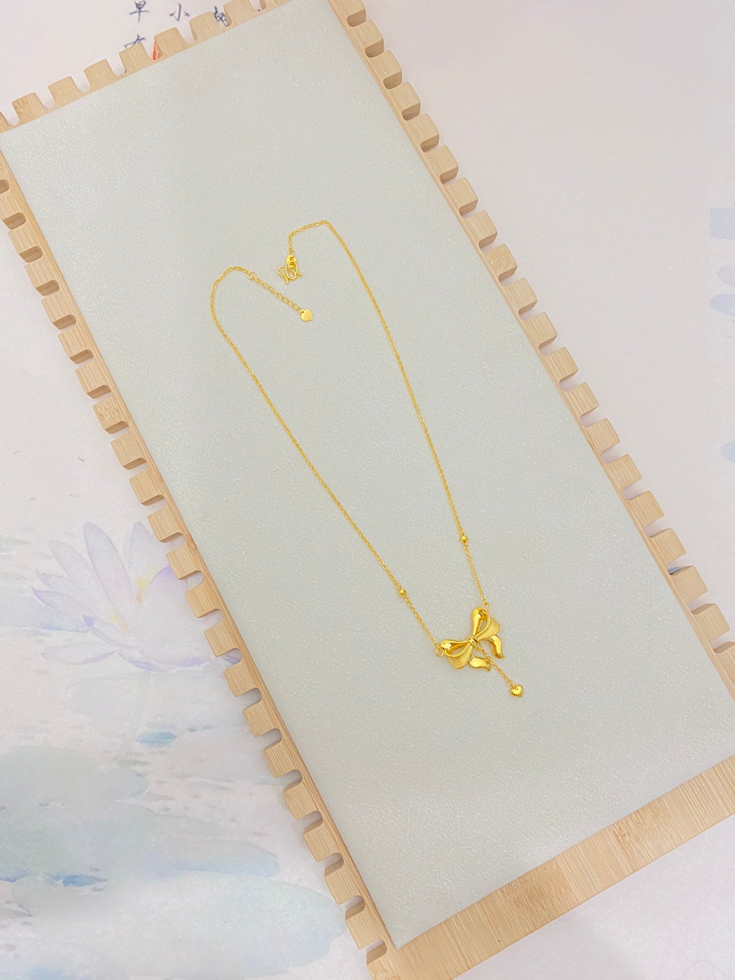 Escaping Princess Necklace