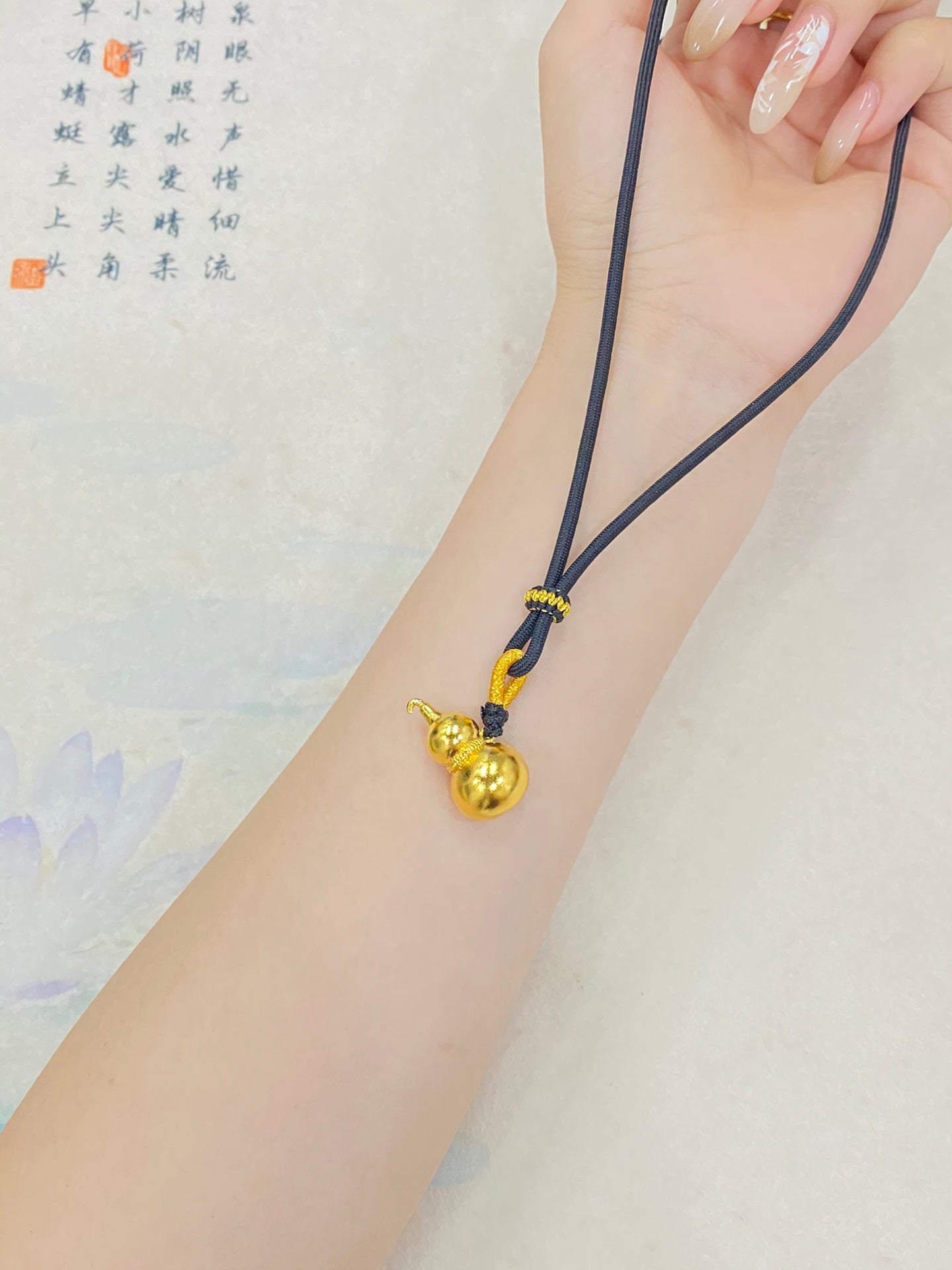 Golden gourd hanging rope