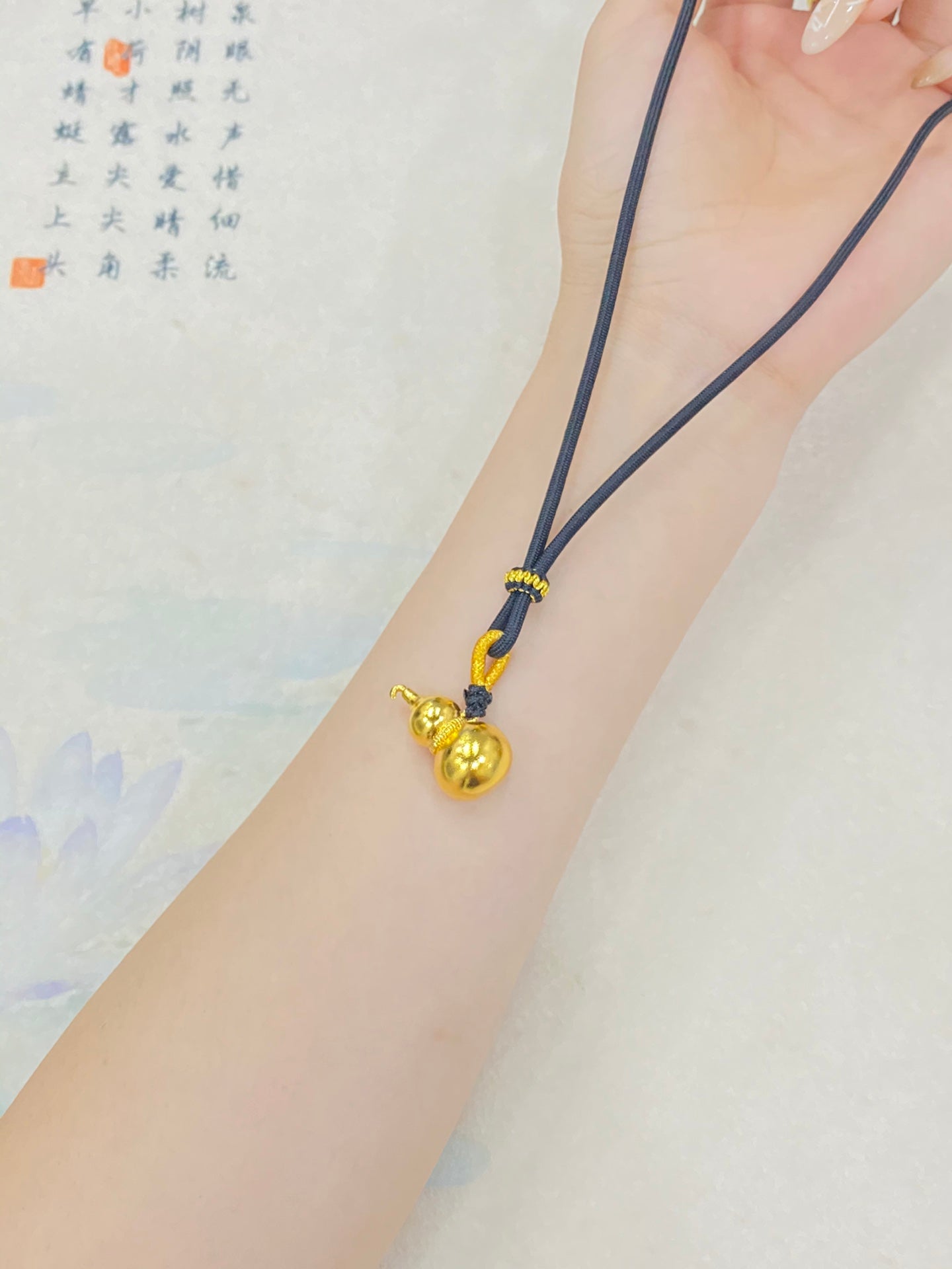 Golden gourd hanging rope