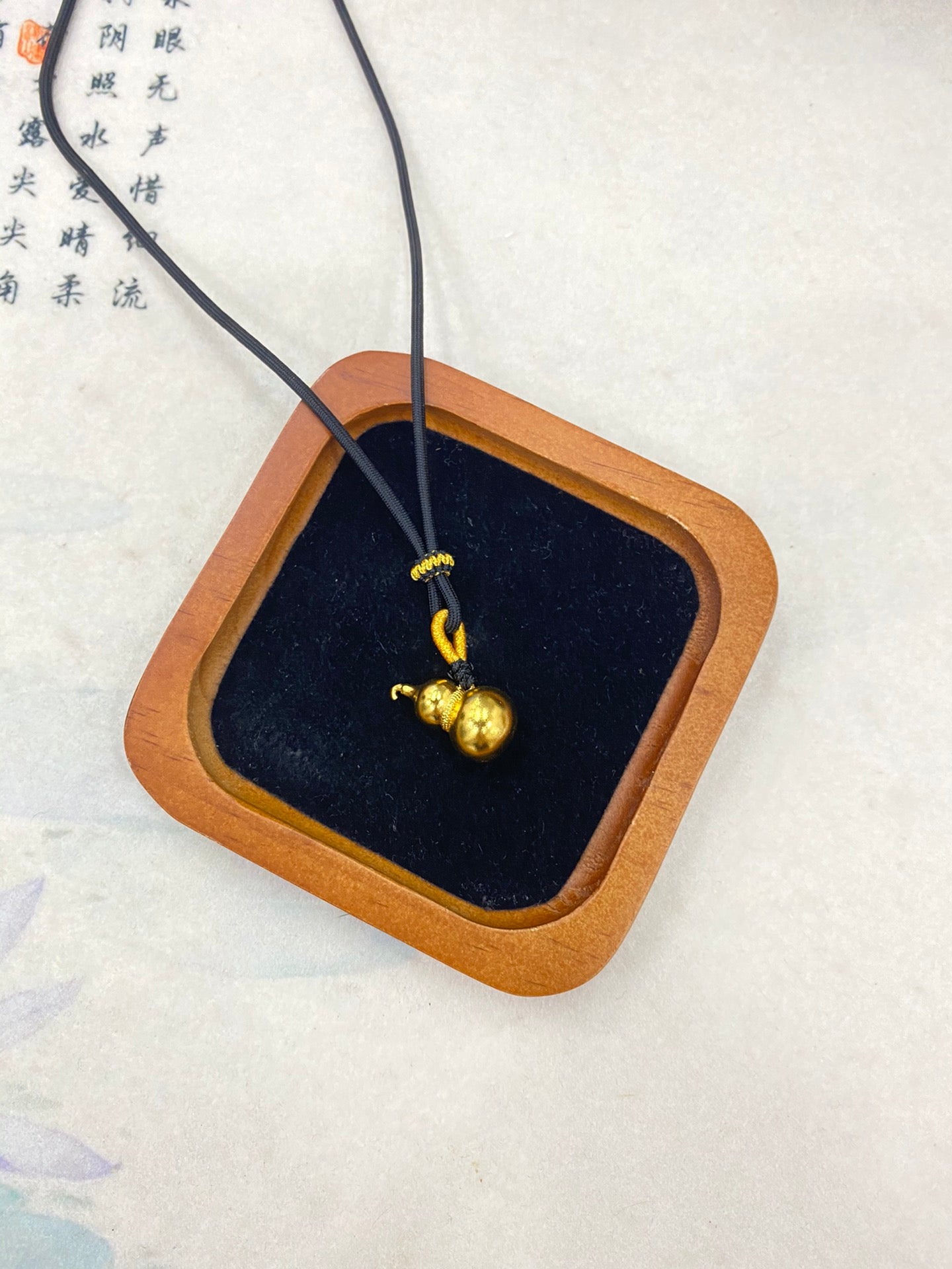 Golden gourd hanging rope