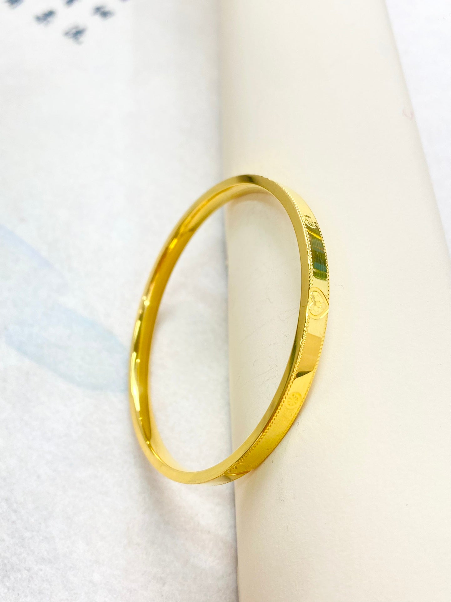 Heart shaped bracelet(62)