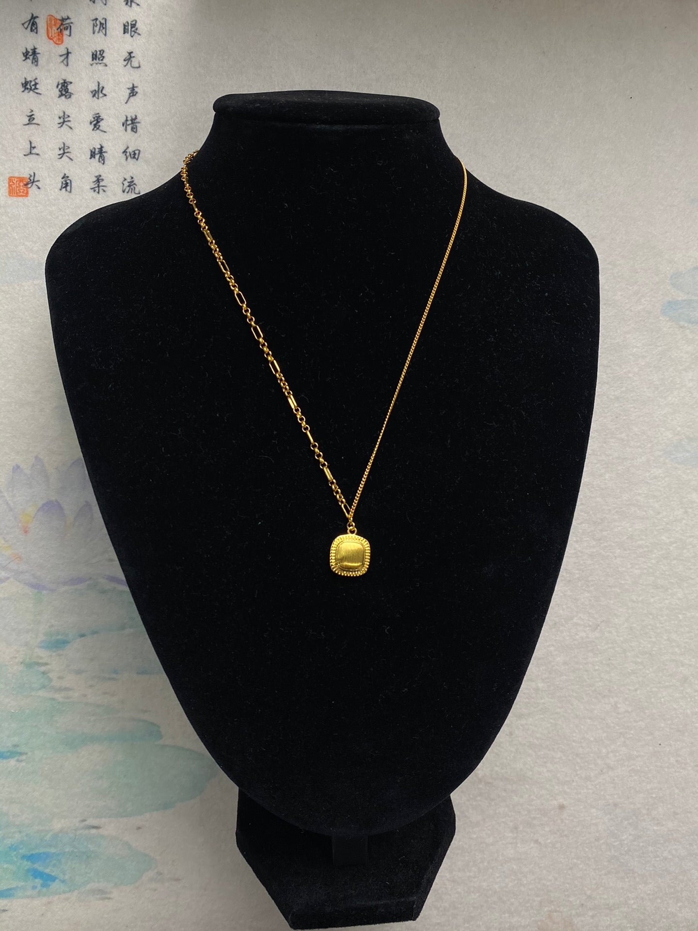 Bread necklace