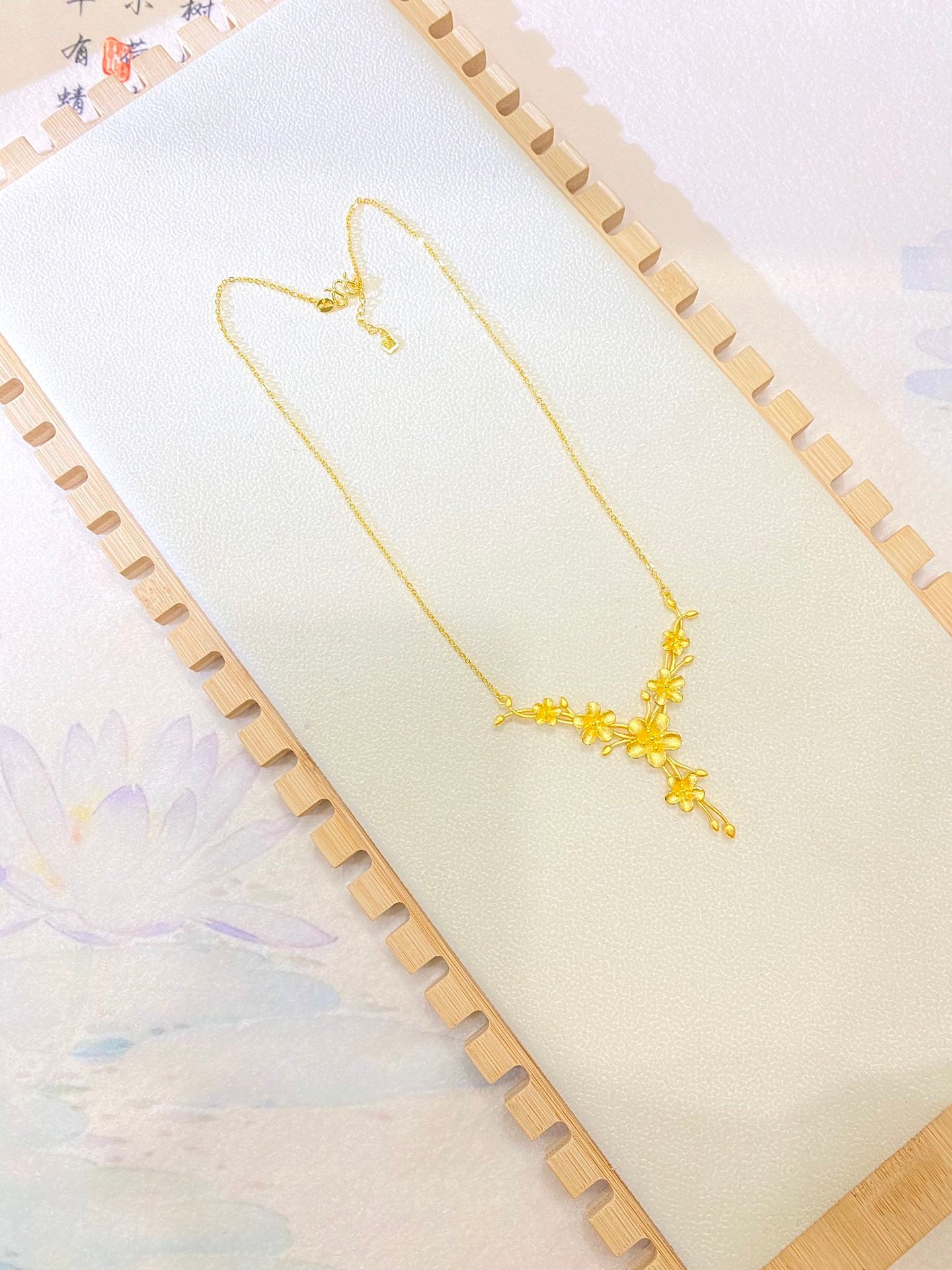 Three Life Flower Necklace