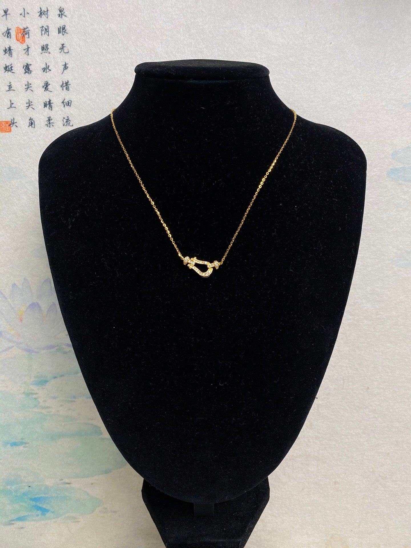 Horseshoe buckle necklace