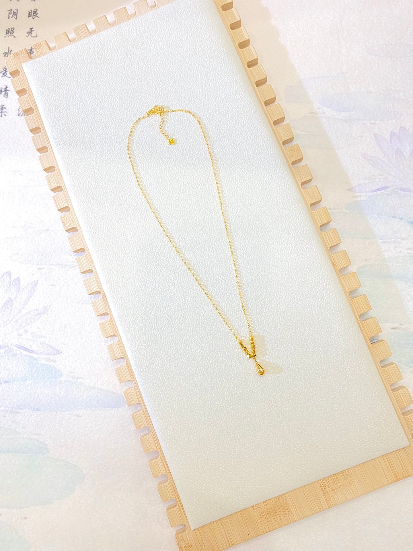 Waterdrop necklace