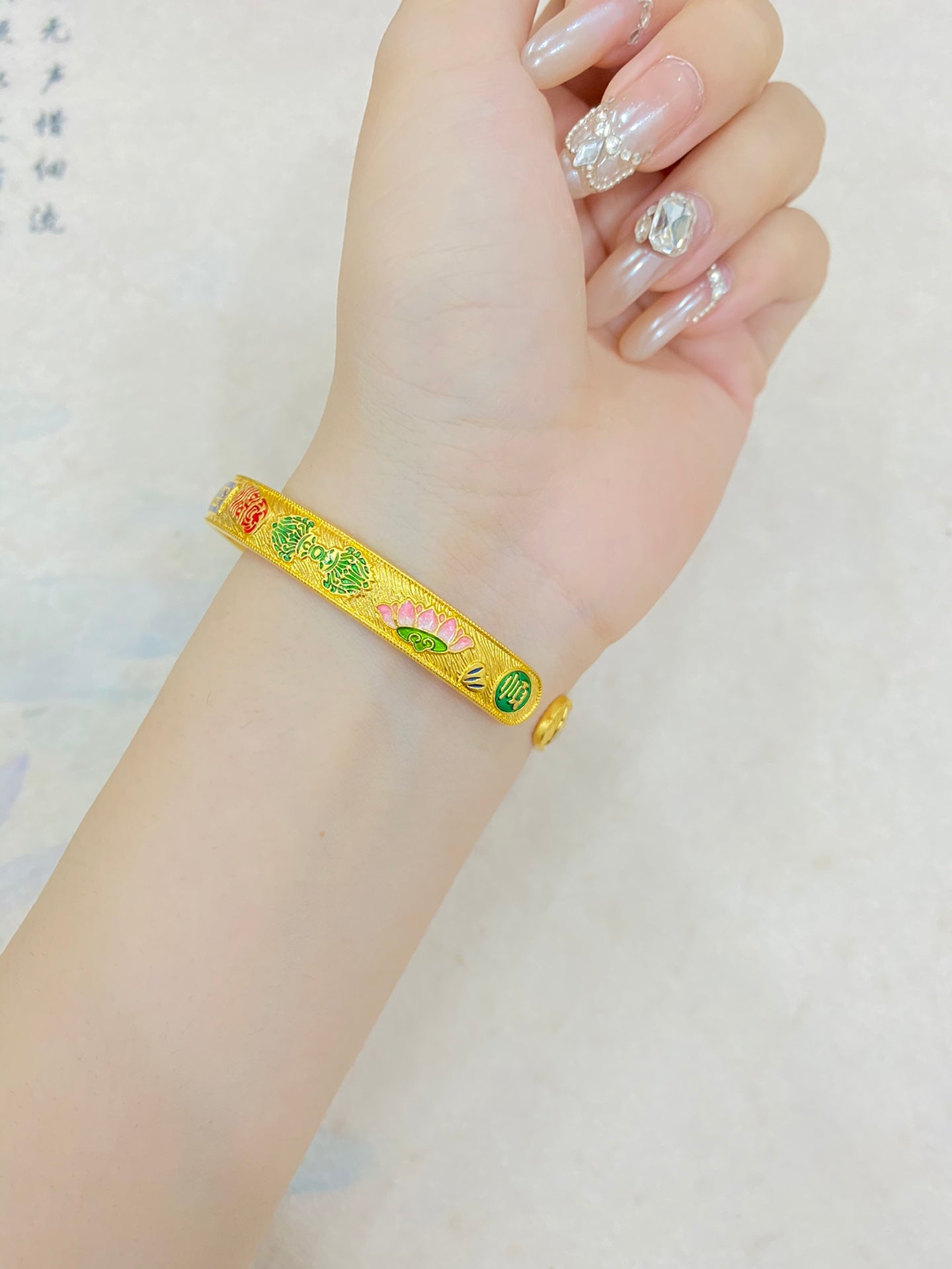 Emaille-Armband mit Glücksbringer
