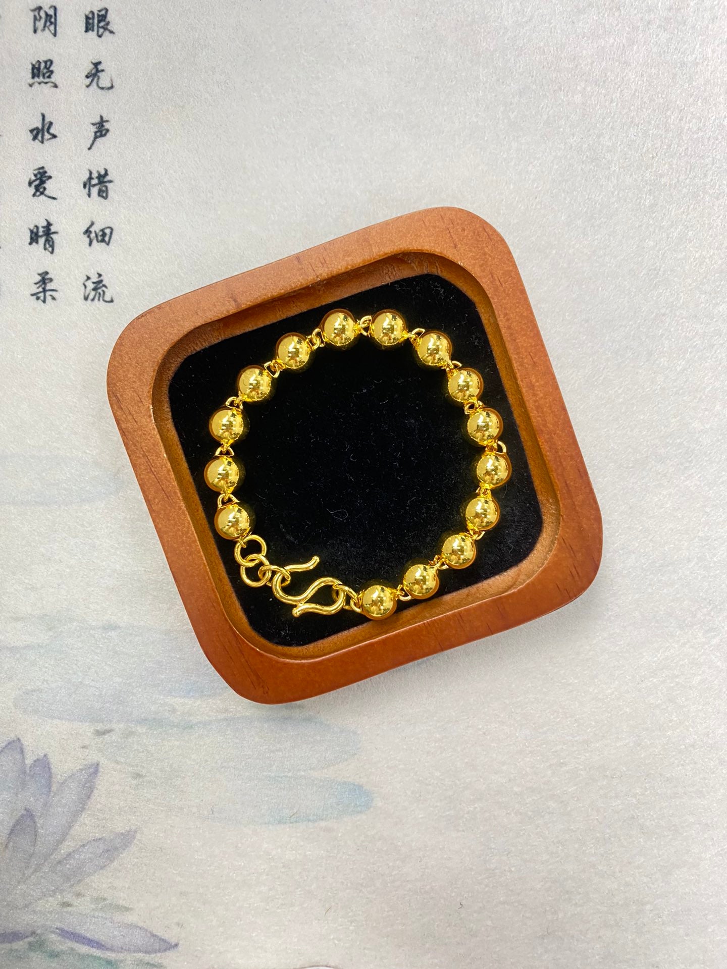 Light bead bracelet
