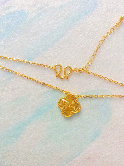 Four leaf clover necklace