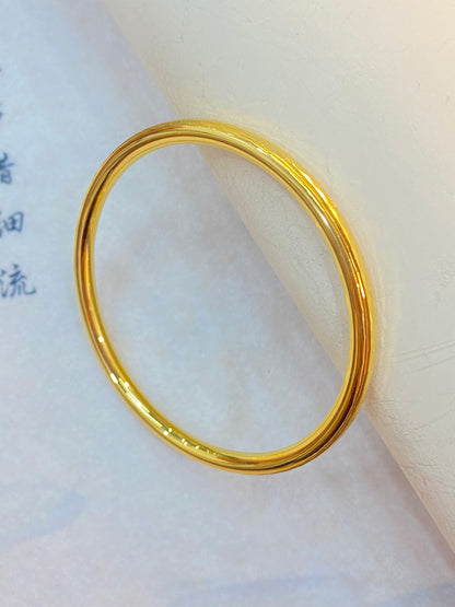 Diamond patterned bracelet
