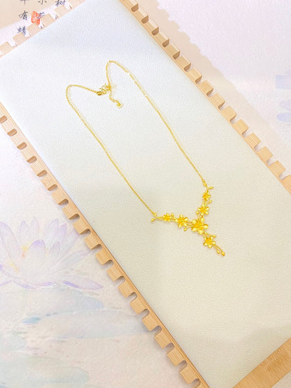 Three Life Flower Necklace