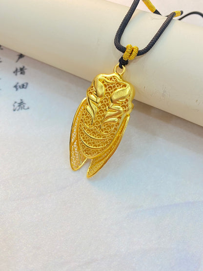 Shocking Pendant