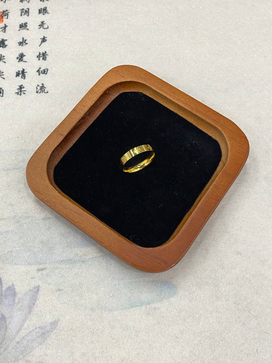 Ring mit vierblättrigem Kleeblatt