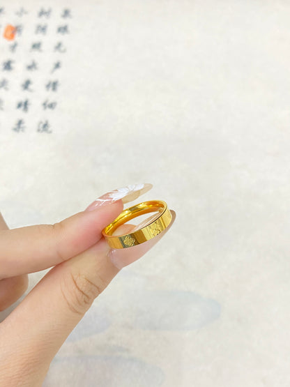 Four leaf clover ring