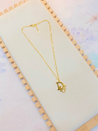 Dior letter necklace