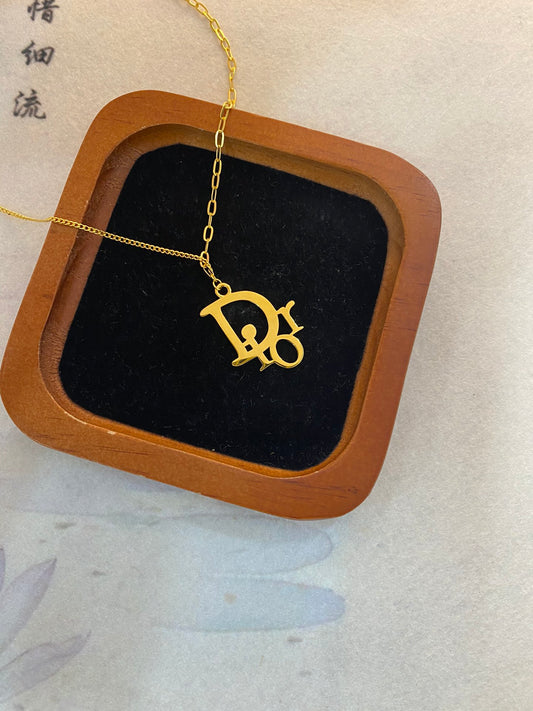 Dior letter necklace
