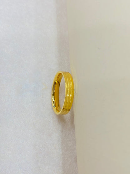 Ring mit Wolkenmuster