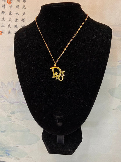 Dior letter necklace