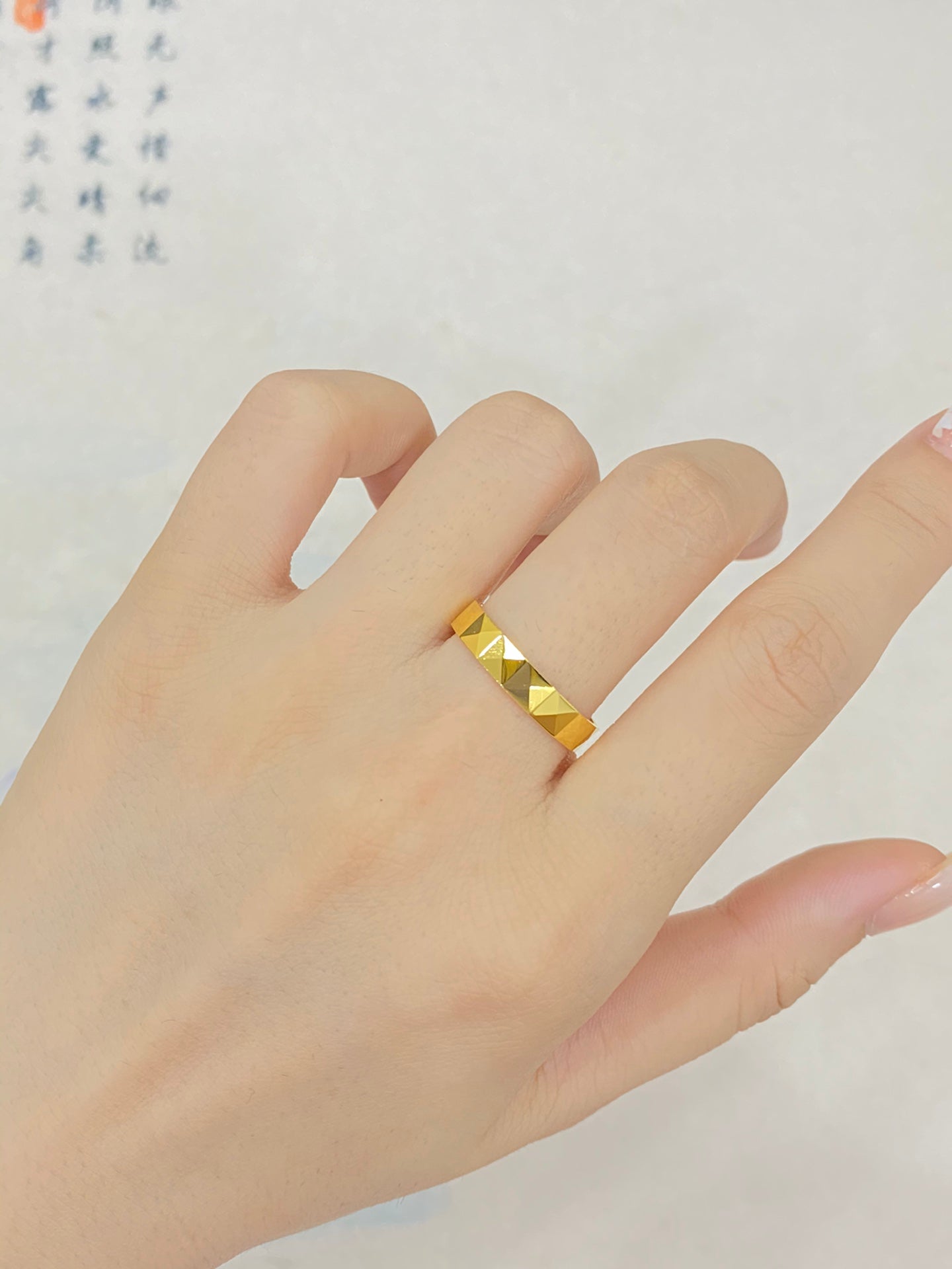 Diamond shaped square ring
