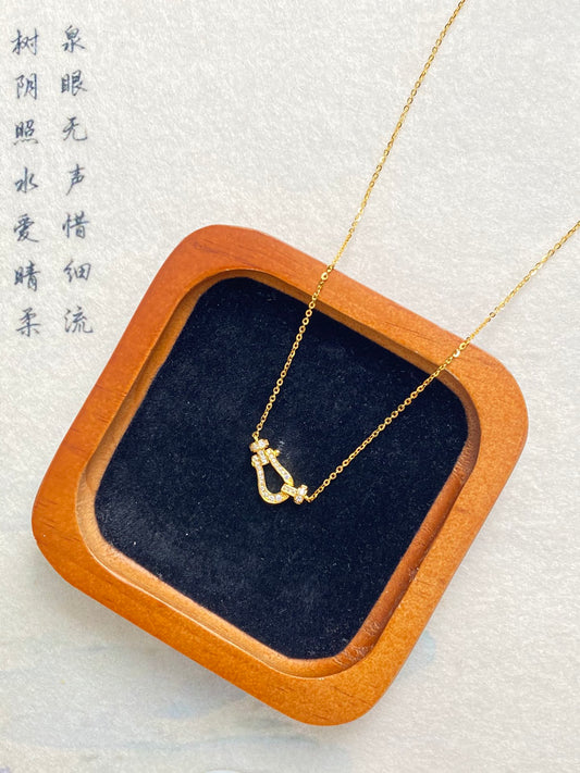 Horseshoe buckle necklace