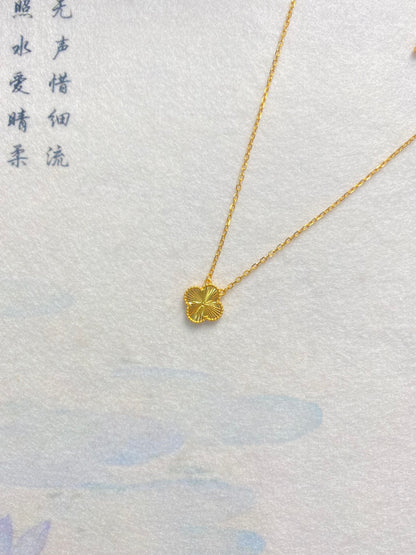 Four leaf clover necklace