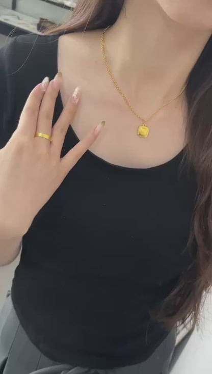 Bread necklace