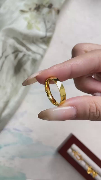 Diamond shaped square ring