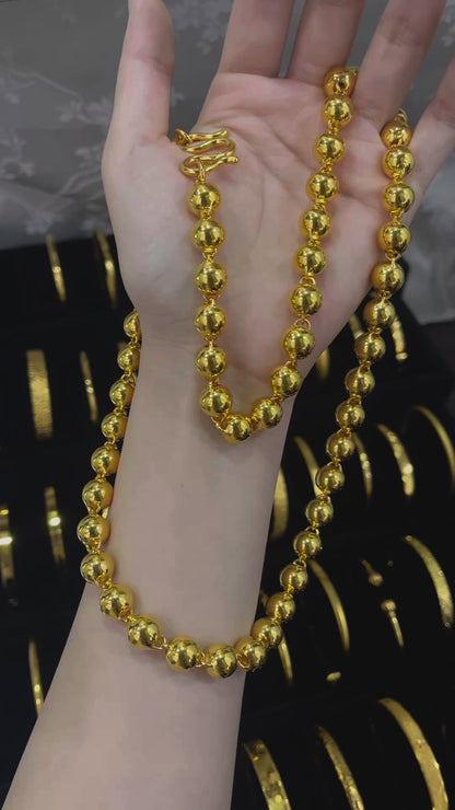 Pearl necklace