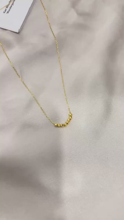 Jumping Bead Necklace