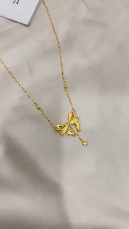 Escaping Princess Necklace